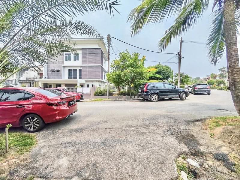 2-storey Terraced House for Sale in SS19 (Subang Jaya) - Alif Saad - Exterior - PropertyGuru.com.my