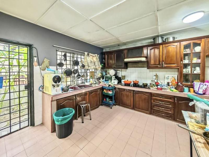 2-storey Terraced House for Sale in SS19 (Subang Jaya) - Alif Saad - Kitchen - PropertyGuru.com.my