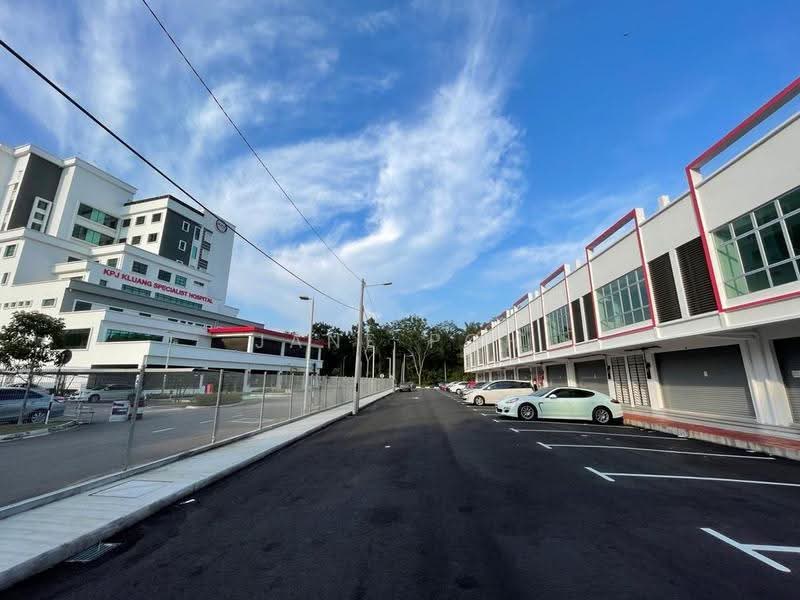 Kedai untuk Disewa di Taman Saujana (Kluang) - Jane Poh - Exterior - PropertyGuru.com.my