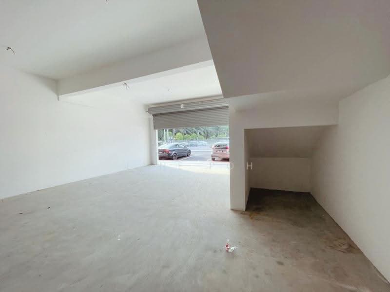 Kedai untuk Disewa di Taman Saujana (Kluang) - Jane Poh - Interior - PropertyGuru.com.my