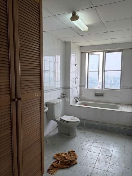 Kondominium untuk Dijual di Pantai Panorama Condominiums - Chen Kah Seng - Bathroom - PropertyGuru.com.my