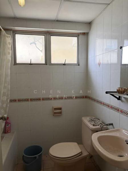 Kondominium untuk Dijual di Pantai Panorama Condominiums - Chen Kah Seng - PropertyGuru.com.my