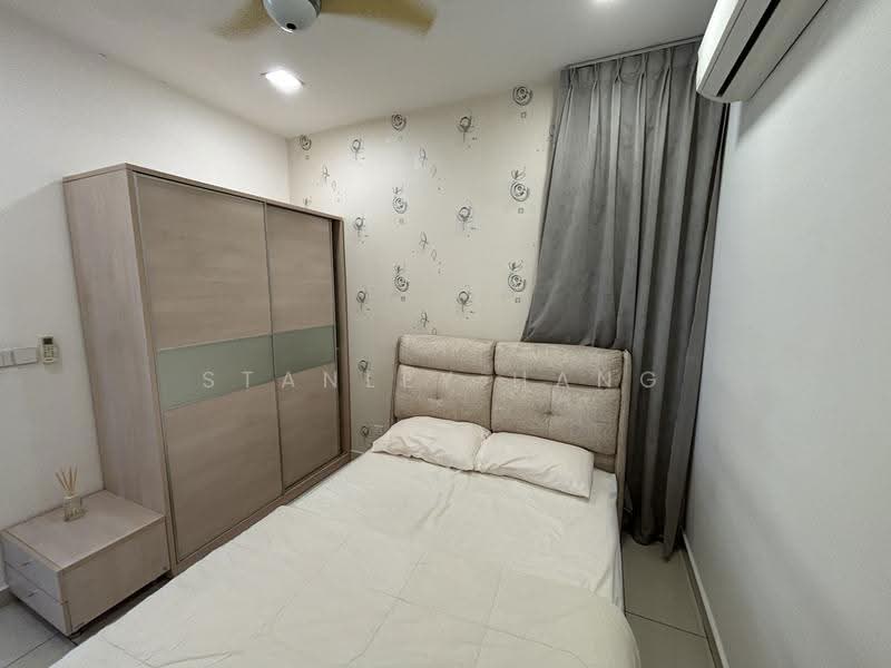 Kediaman Servis untuk Dijual di TRiGON Luxury Residences - Stanley Hang - Bedroom - PropertyGuru.com.my