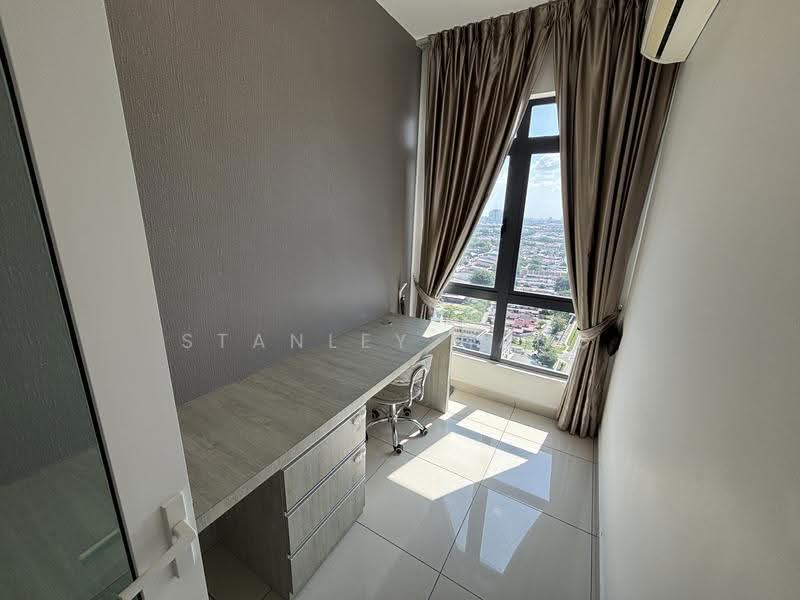 Kediaman Servis untuk Dijual di TRiGON Luxury Residences - Stanley Hang - Study - PropertyGuru.com.my