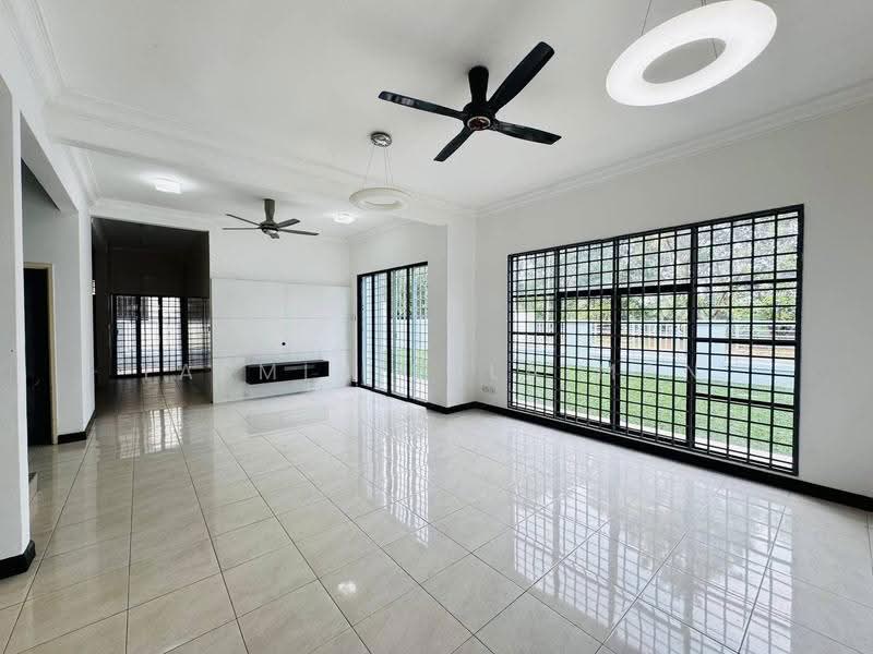 Rumah Teres 2-Tingkat untuk Dijual di Shah Alam (Selangor) - Yasmin Sulaiman - Living Room - PropertyGuru.com.my