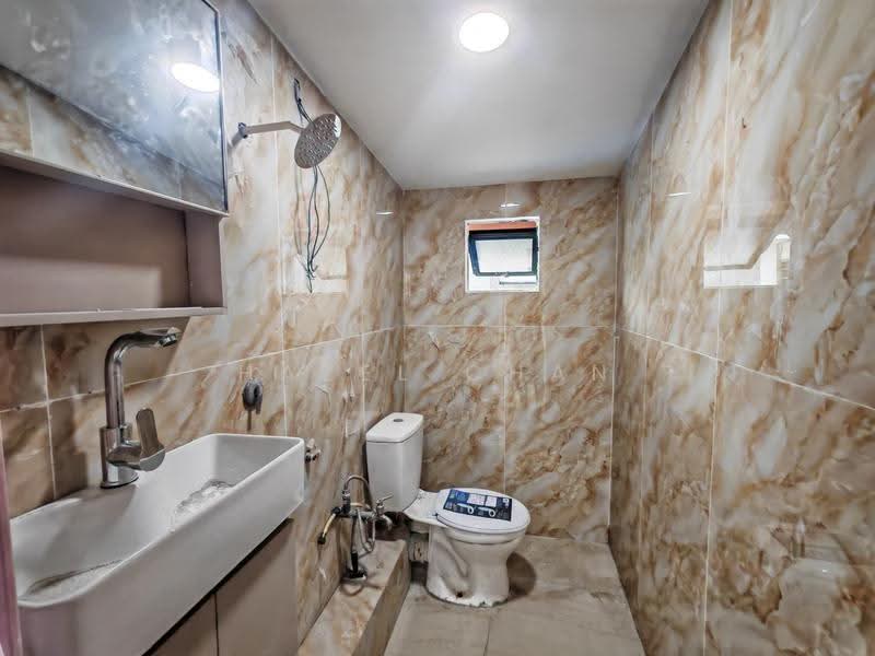 Terraced House for Sale in Kota Kinabalu (Sabah) - Hazel Chan - Bathroom - PropertyGuru.com.my