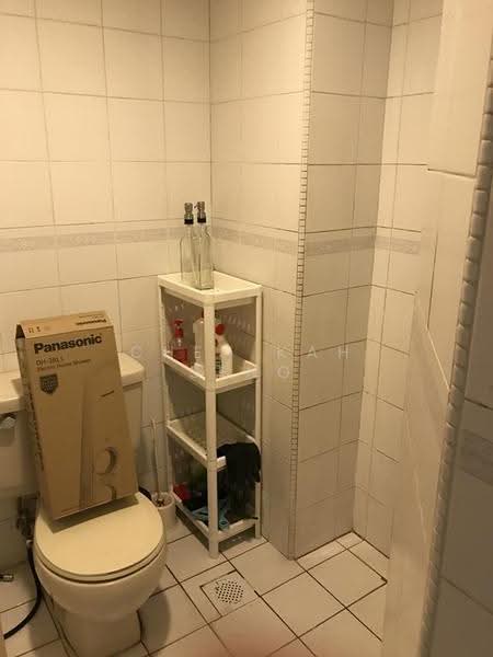 Kondominium untuk Dijual di City Gardens - Chen Kah Seng - Bathroom - PropertyGuru.com.my