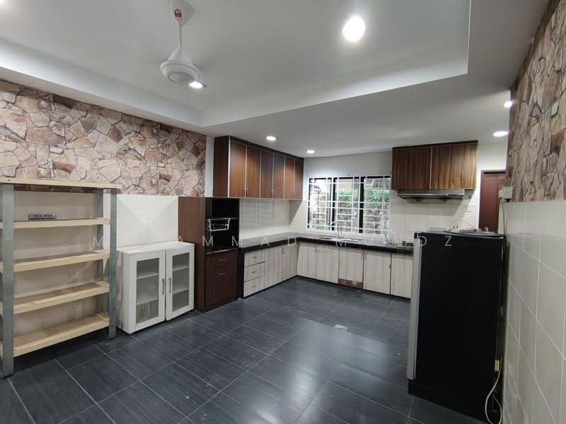 Rumah Teres 2-Tingkat untuk Disewa di Bangsar (Kuala Lumpur) - Muhammad Muadz - Kitchen - PropertyGuru.com.my