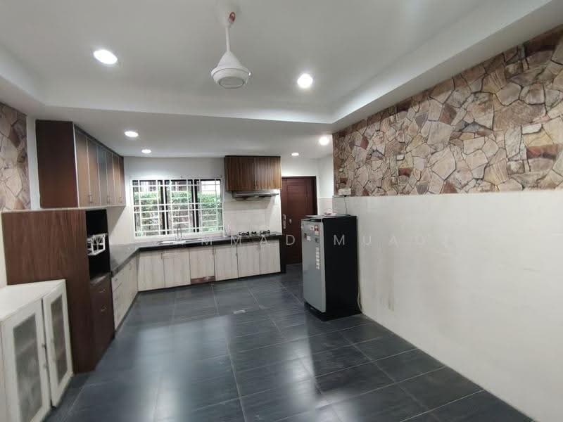 Rumah Teres 2-Tingkat untuk Disewa di Bangsar (Kuala Lumpur) - Muhammad Muadz - Kitchen - PropertyGuru.com.my