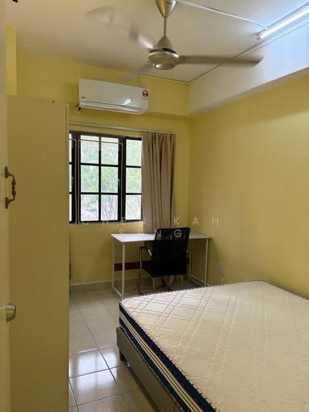 Kondominium untuk Disewa di Bayu Tasik 1 - Chen Kah Seng - Bedroom - PropertyGuru.com.my