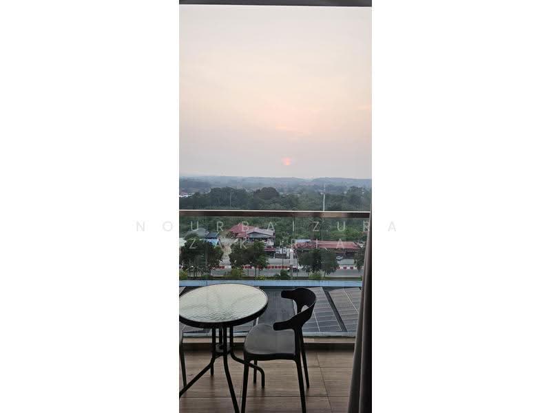 Kediaman Servis untuk Dijual di Timur Bay Seafront Residence - NOURBAIZURA ZAKARIA - Balcony - PropertyGuru.com.my