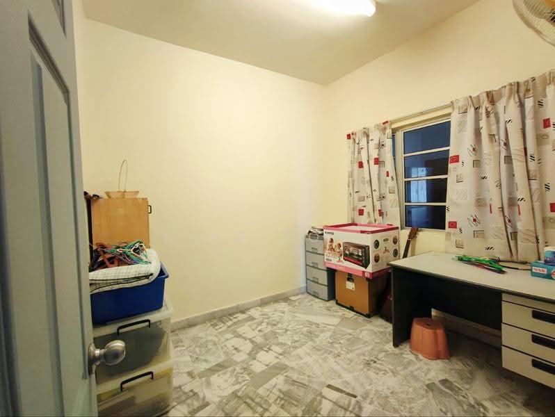 Semi-Detached House for Sale in Taman Tasik Utama (Bukit Katil) - King Song - Bedroom - PropertyGuru.com.my