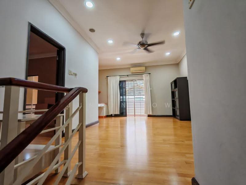 2-storey Terraced House for Sale in Bandar Kinrara Seksyen 9 (Bandar Kinrara) - Junbin Low - Living Room - PropertyGuru.com.my