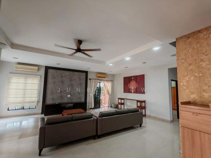 2-storey Terraced House for Sale in Bandar Kinrara Seksyen 9 (Bandar Kinrara) - Junbin Low - Living Room - PropertyGuru.com.my