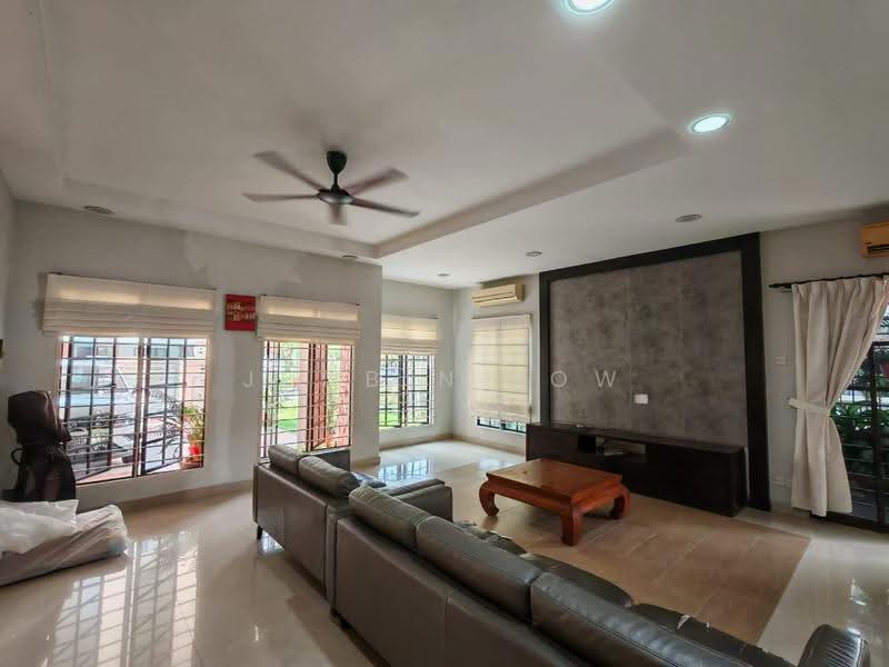 2-storey Terraced House for Sale in Bandar Kinrara Seksyen 9 (Bandar Kinrara) - Junbin Low - Living Room - PropertyGuru.com.my