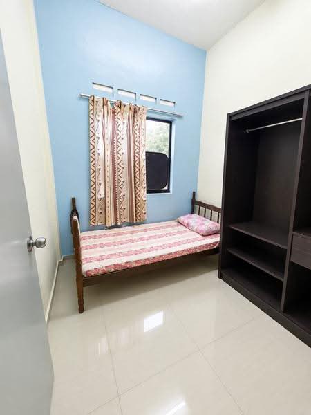 Flat for Sale at Taman Pulai Utama - Bee Ng - Bedroom - PropertyGuru.com.my
