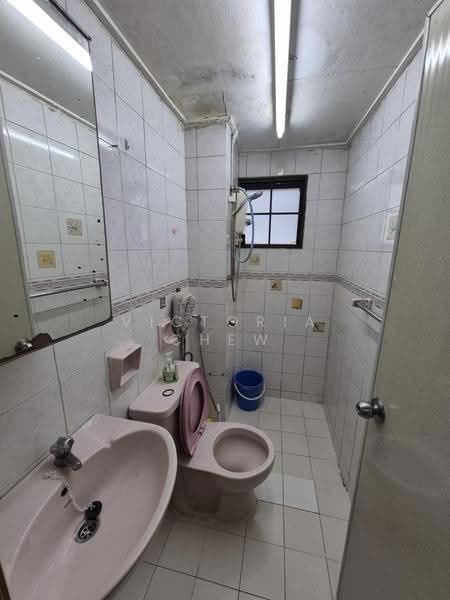 Kondominium untuk Disewa di Kelana Parkview Condominium - Victoria Chew - Bathroom - PropertyGuru.com.my