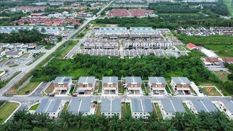 Semi-Detached House for Sale in Seksyen 29 (Shah Alam) - BILYA ARIFF - Exterior - PropertyGuru.com.my