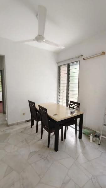 Pangsapuri untuk Disewa di Mawar Apartment - Sherlene Choo - Dining Room - PropertyGuru.com.my
