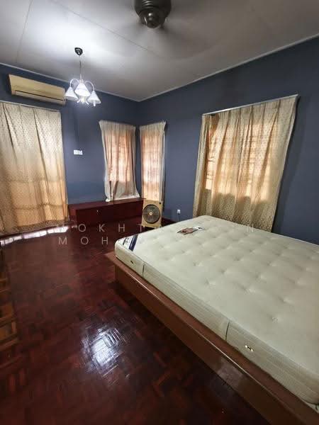 Rumah Teres 2-Tingkat untuk Disewa di Presint 9 (Putrajaya) - Mokhtar Bin Mohamad Akhir - Bedroom - PropertyGuru.com.my