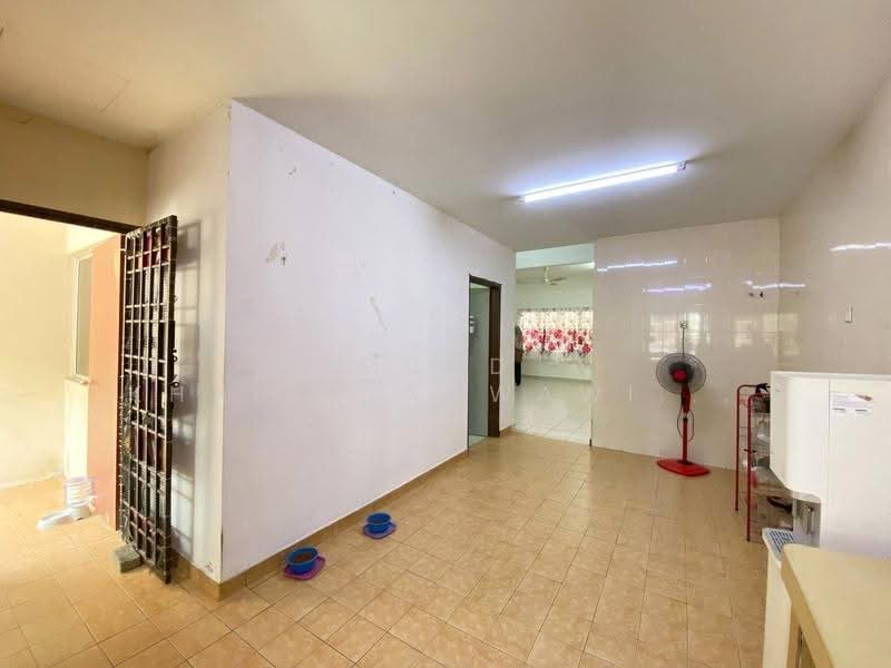 2-storey Terraced House for Sale in Seksyen 5 (Bangi) - Muhd Khairulnawawi Kamaruddin - Living Room - PropertyGuru.com.my