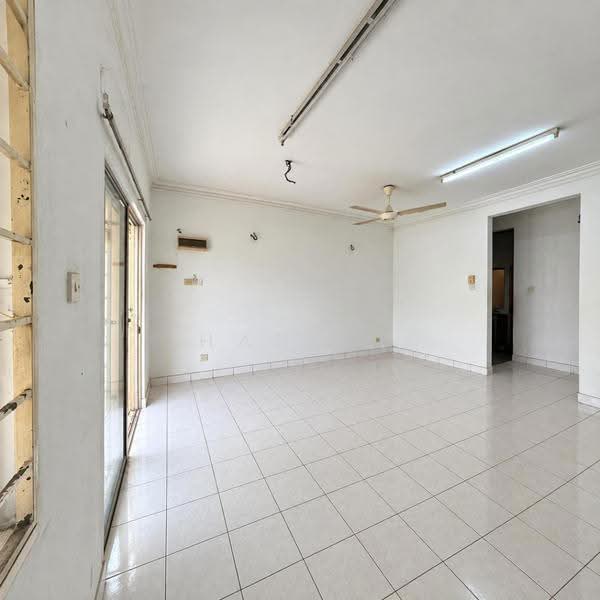 Rumah Teres 2-Tingkat untuk Dijual di TAMAN PUCHONG UTAMA (Puchong) - Hann . - Living Room - PropertyGuru.com.my