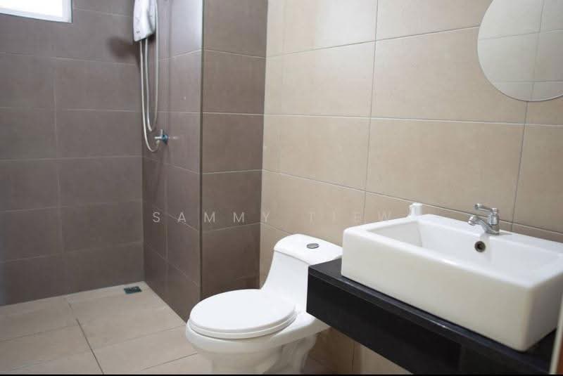 Kondominium untuk Dijual di Orange 3 (Oren 3) - Sammy Tiew - Bathroom - PropertyGuru.com.my