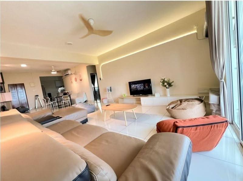 Kondominium untuk Dijual di Orange 3 (Oren 3) - Sammy Tiew - Living Room - PropertyGuru.com.my