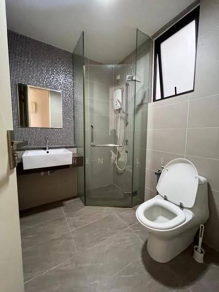 Service Residence for Sale at Nova Saujana - Serena Lee - Bathroom - PropertyGuru.com.my