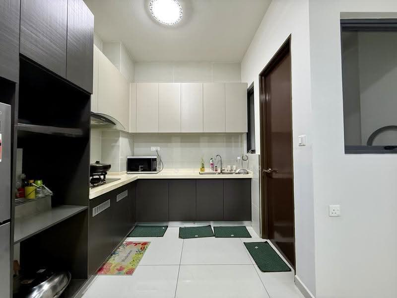 Kondominium untuk Disewa di Kings Bay @ Country Garden Danga Bay - Jessy Yip - Kitchen - PropertyGuru.com.my