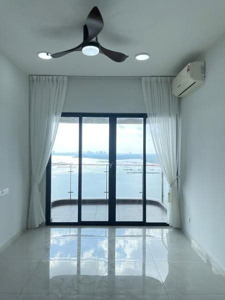 Kondominium untuk Disewa di Kings Bay @ Country Garden Danga Bay - Jessy Yip - Balcony - PropertyGuru.com.my