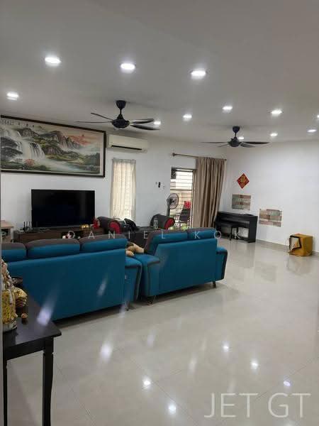Rumah Berkembar untuk Dijual di Aman Perdana (Kapar) - Daniel Kok - Living Room - PropertyGuru.com.my
