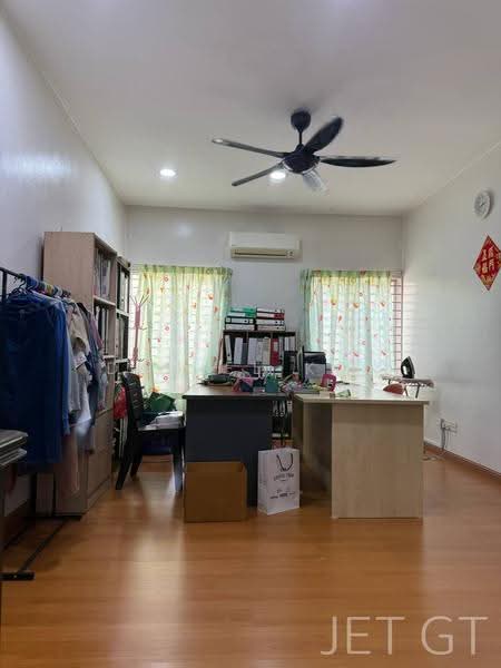 Rumah Berkembar untuk Dijual di Aman Perdana (Kapar) - Daniel Kok - Study - PropertyGuru.com.my
