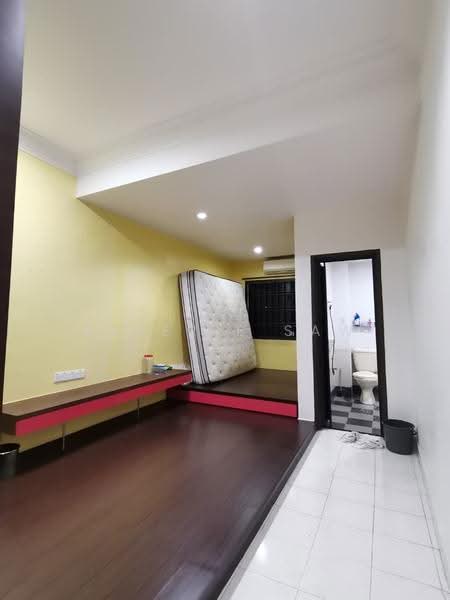 2-storey Terraced House for Rent in Taman Mutiara Rini (Skudai) - Valerie Saw - Bedroom - PropertyGuru.com.my
