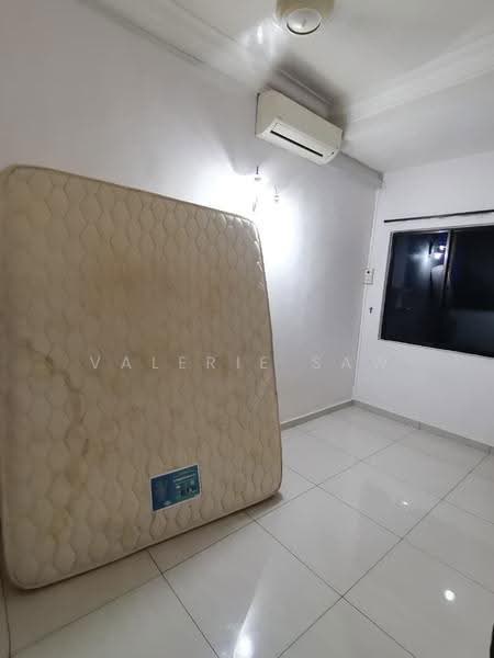 2-storey Terraced House for Rent in Taman Mutiara Rini (Skudai) - Valerie Saw - Bedroom - PropertyGuru.com.my