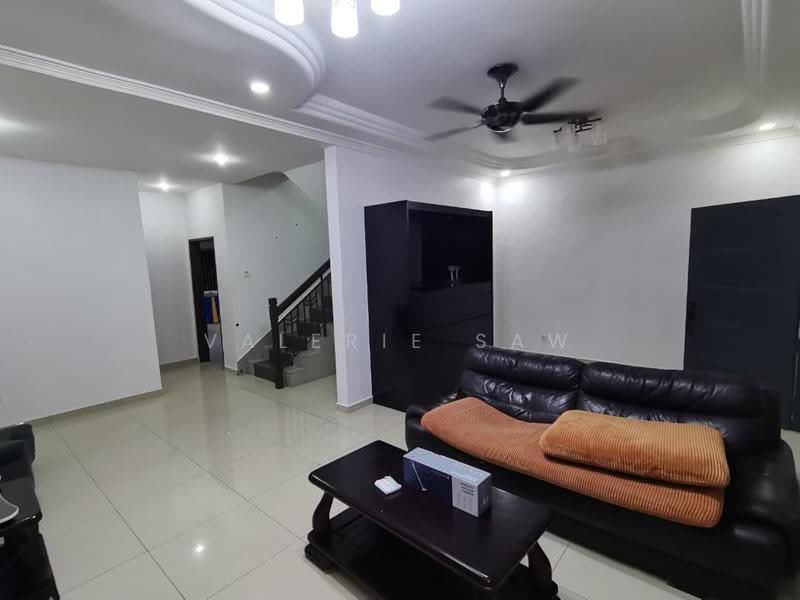 2-storey Terraced House for Rent in Taman Mutiara Rini (Skudai) - Valerie Saw - Living Room - PropertyGuru.com.my