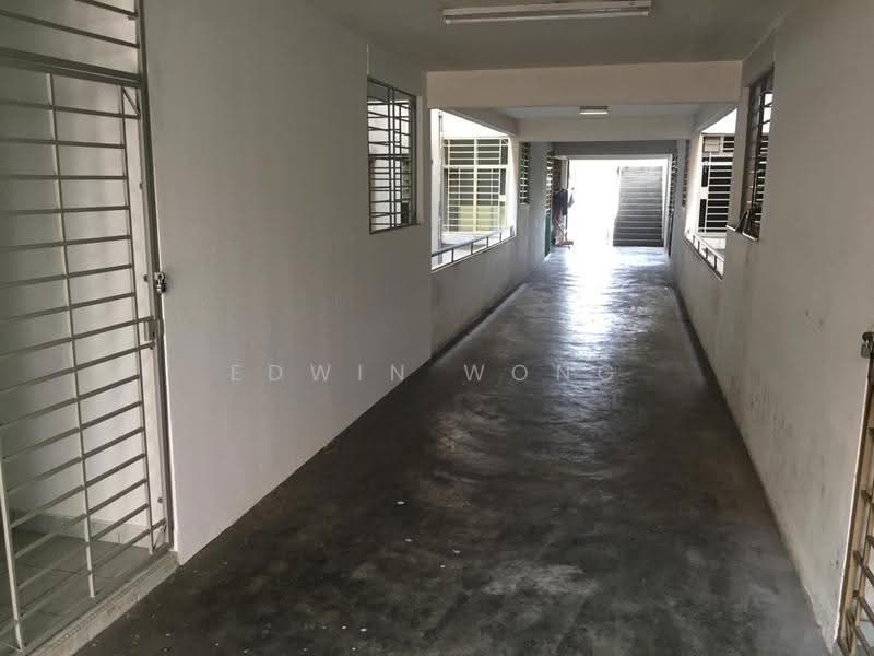 Apartment for Sale at Pangsapuri Mutiara Subang - Edwin Wong - Corridor - PropertyGuru.com.my