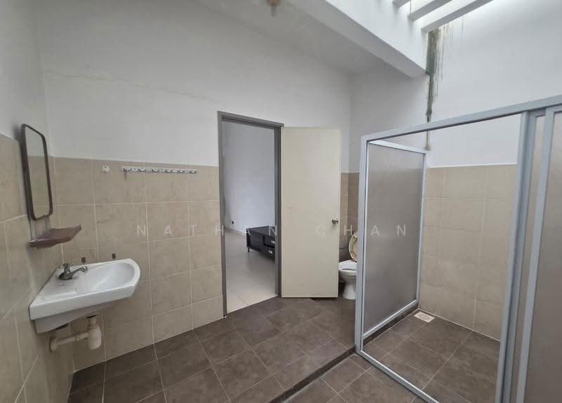 2-storey Terraced House for Sale in Setia Tropika (Johor Bahru) - Nathan Chan - Bathroom - PropertyGuru.com.my