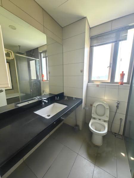 Condominium for Sale at KM1 East - Mak Oliver - Bathroom - PropertyGuru.com.my