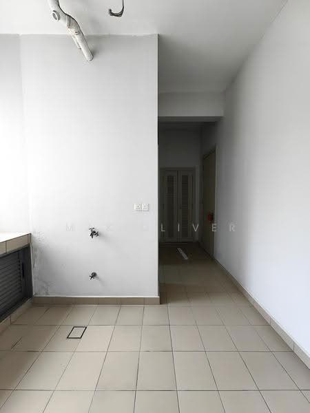 Condominium for Sale at KM1 East - Mak Oliver - Interior - PropertyGuru.com.my