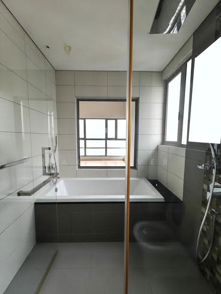 Condominium for Sale at KM1 East - Mak Oliver - Bathroom - PropertyGuru.com.my