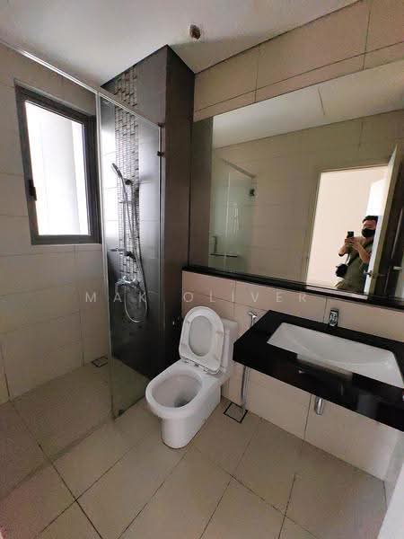 Condominium for Sale at KM1 East - Mak Oliver - Bathroom - PropertyGuru.com.my