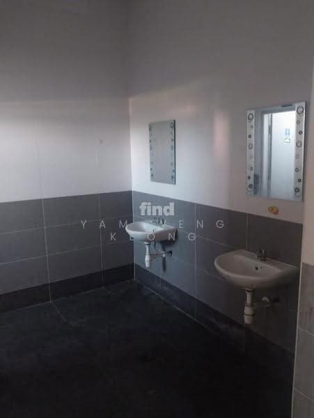Commercial Semi-D for Rent in Bukit Minyak (Penang) - Yam Weng Keong - Bathroom - PropertyGuru.com.my