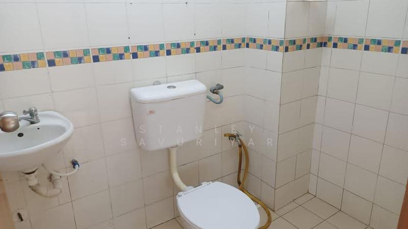Flat for Rent at Pangsapuri Seri Jati - Stanley Savuriyar - Bathroom - PropertyGuru.com.my