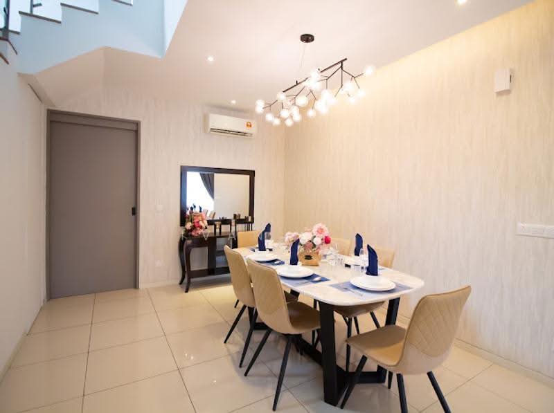 Service Residence for Sale at Tropical Villa - Ivan Lim - Dining Room - PropertyGuru.com.my