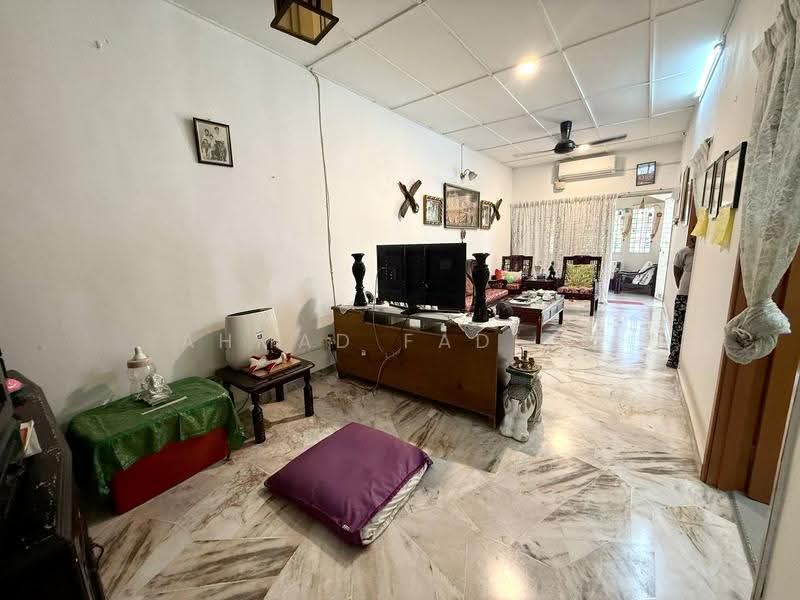1-storey Terraced House for Sale in Pandan Jaya (Ampang) - Ahmad Fadlee - Living Room - PropertyGuru.com.my
