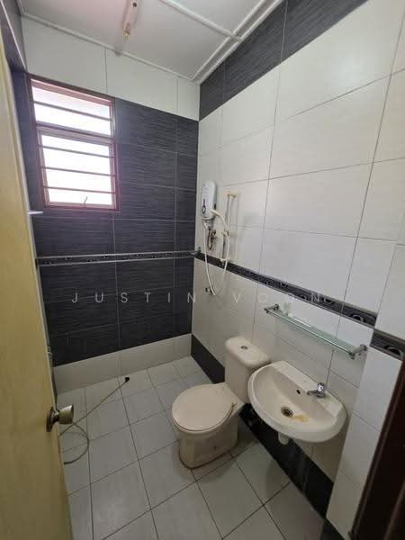 2-storey Terraced House for Sale in Sunway Batu Caves (Batu Caves) - Justin Voon - Bathroom - PropertyGuru.com.my