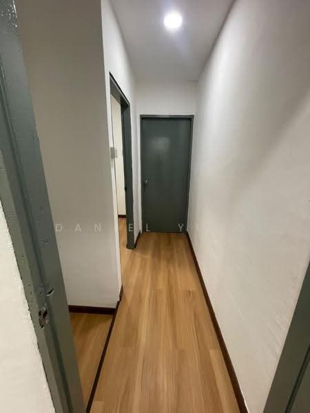 Rumah Teres 2-Tingkat untuk Dijual di Taman Nora (Ulu Tiram) - Daniel Yong - Corridor - PropertyGuru.com.my