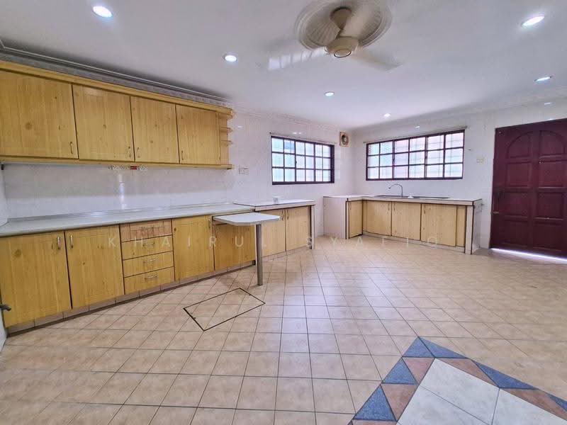Rumah Teres 2-Tingkat untuk Dijual di Seksyen 7 (Kota Damansara) - Khairul Syafiq - Kitchen - PropertyGuru.com.my