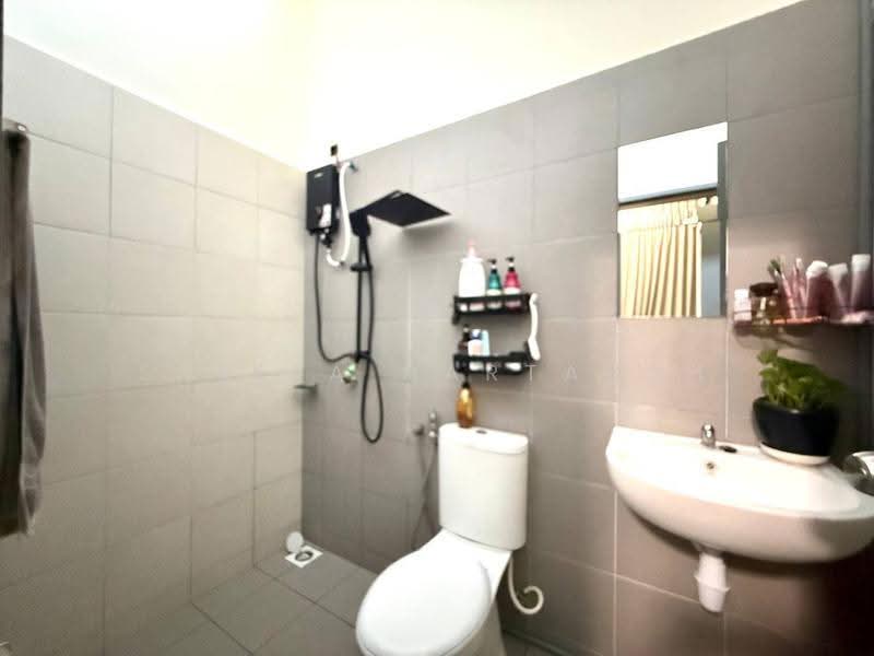 Rumah Teres 1-Tingkat untuk Dijual di Banting (Selangor) - Sariza Hartanah - Bathroom - PropertyGuru.com.my